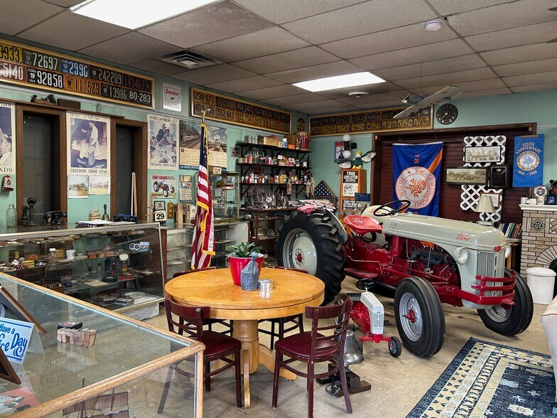 More Photos Of 311-315 Oak Ln, Glenolden Self Storage For Sale