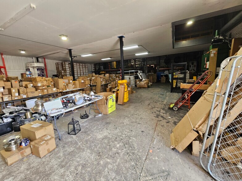 More Photos Of 1401 W Washington St, Orlando Warehouse For Lease