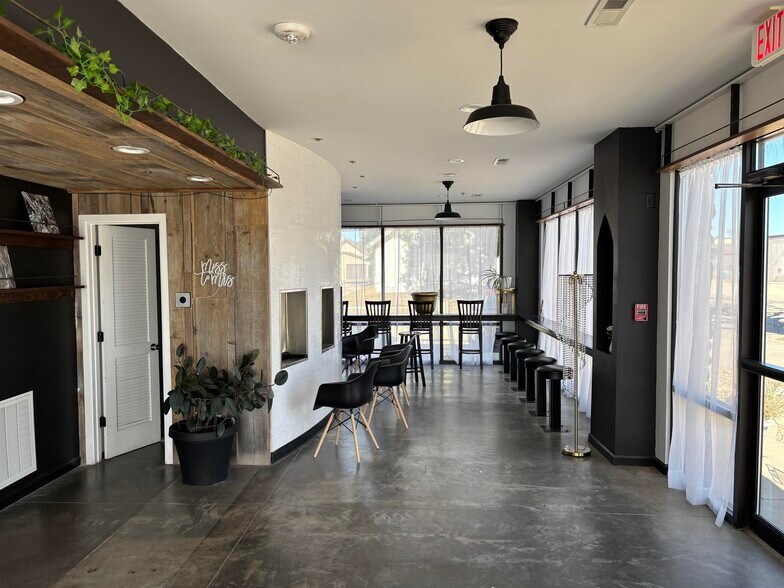 More Photos Of 24 W Park St, Spencer Freestanding For Sale