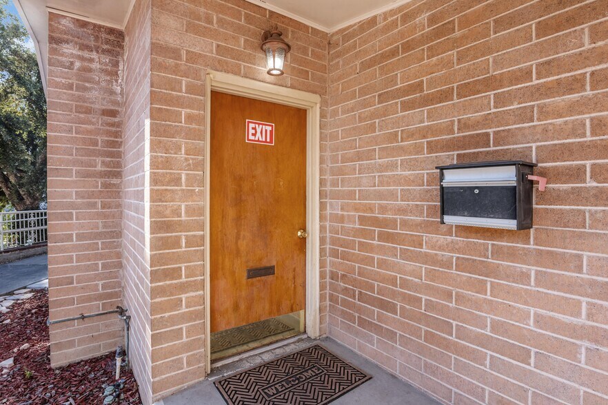 More Photos Of 4677 Tompkins Ave, Oakland Religious Facility For Sale