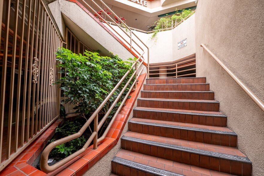 More Photos Of 8950 W Olympic Blvd, Beverly Hills Storefront Retail Office For Sale