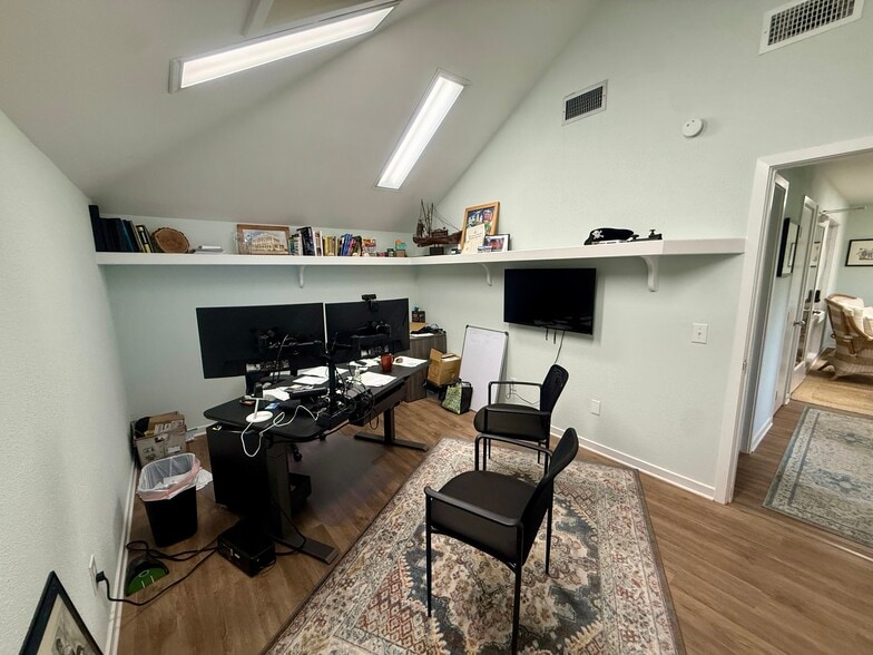 More Photos Of 1411 S 14th St, Fernandina Beach Office For Lease