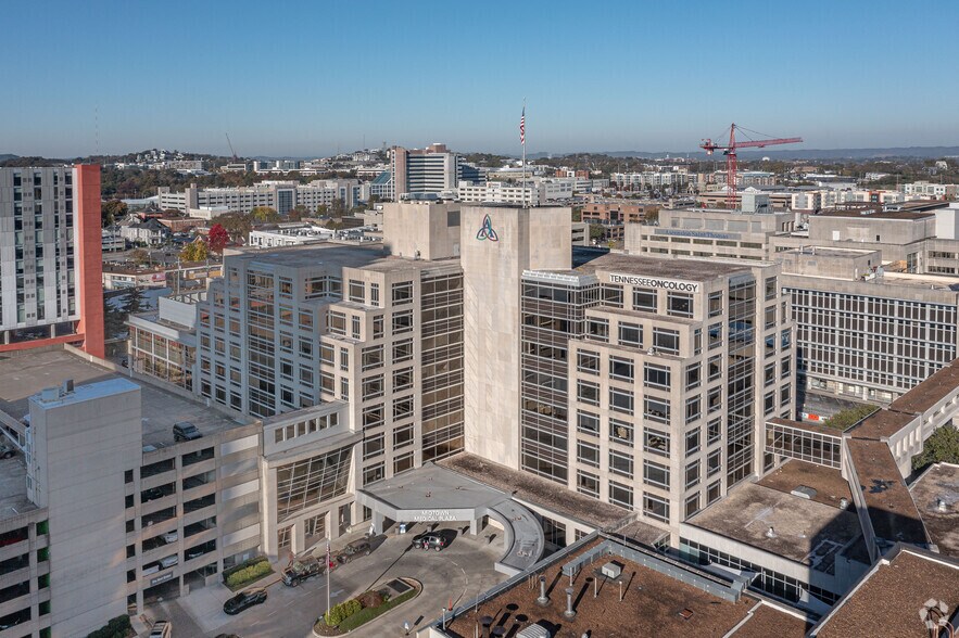 More Photos Of 2004 Hayes St, Nashville Medical For Lease