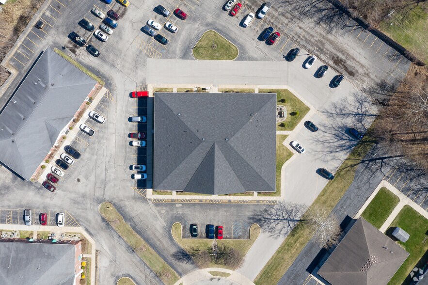 More Photos Of 3230 Central Park W, Toledo Office For Lease
