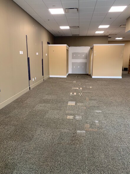 More Photos Of 4631 Penn Ave, Sinking Spring Freestanding For Lease