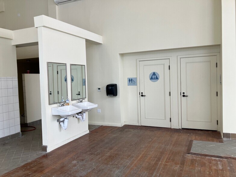 More Photos Of 344-348 13th St, Oakland Hotel For Lease