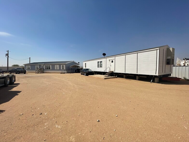 More Photos Of 10916 E Cottonwood Rd, Gardendale Warehouse For Lease