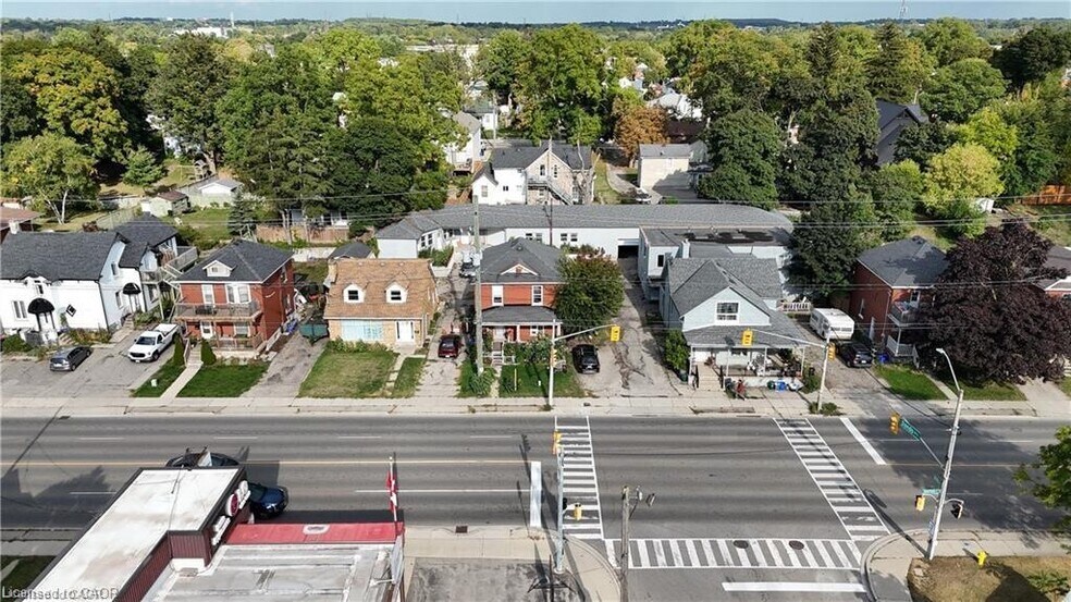 More Photos Of 225 Water St N, Cambridge Apartments For Sale