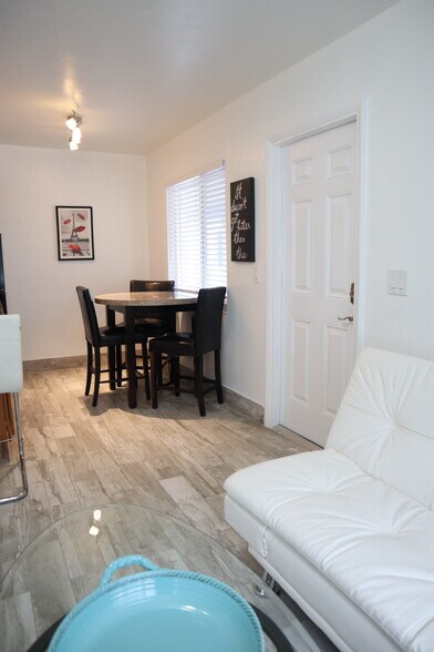 More Photos Of 101-107 Tacoma Ln, West Palm Beach Apartments For Lease
