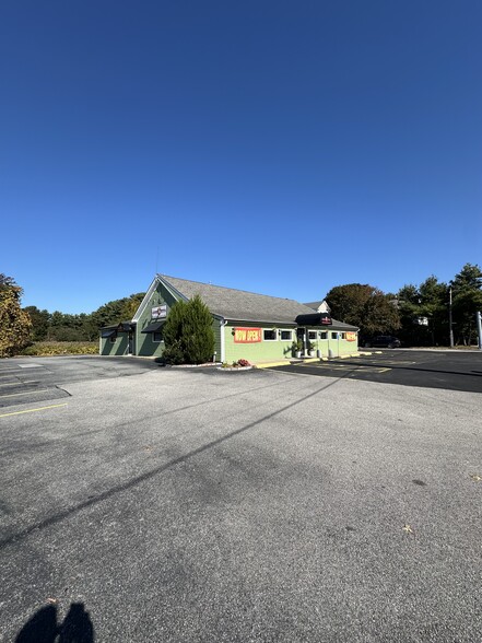 More Photos Of 1705 W Shore Rd, Warwick Restaurant For Lease