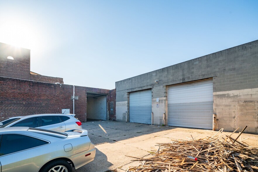 More Photos Of 2221 E Clearfield St, Philadelphia Warehouse For Lease