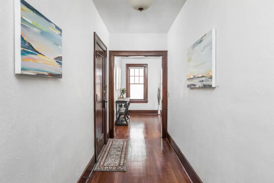 More Photos Of 2101 N Pennsylvania St, Indianapolis Apartments For Sale