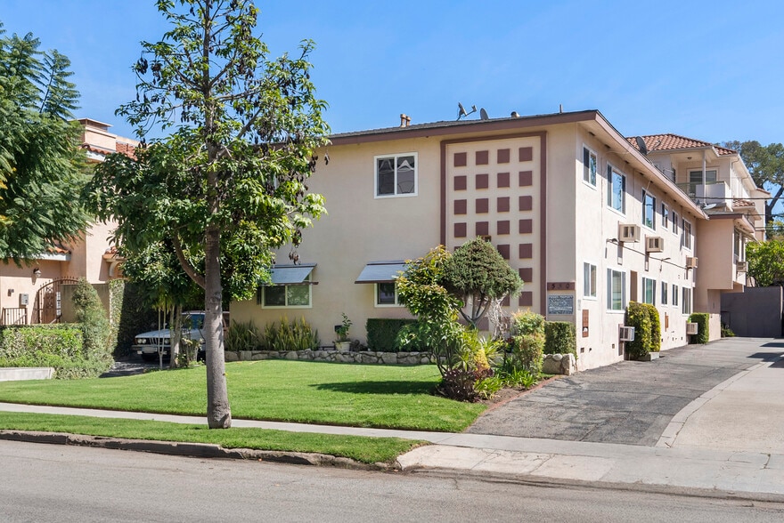 Primary Photo Of 530 N Maryland Ave, Glendale Apartments For Sale