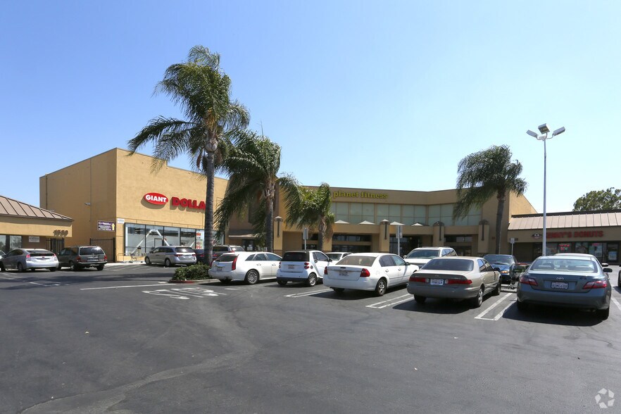 More Photos Of 1510 W 6th St, Corona Storefront For Lease