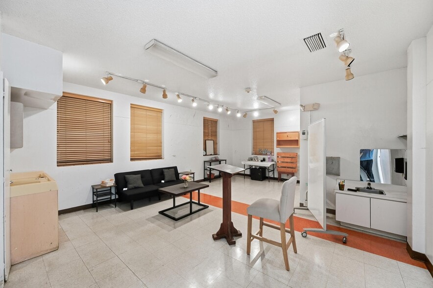 More Photos Of 1519 Circle Park Blvd, Fort Worth Religious Facility For Sale