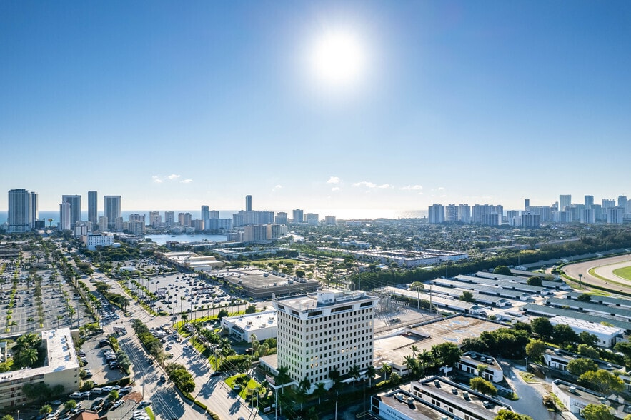 More Photos Of 1250 E Hallandale Beach Blvd, Hallandale Beach Office For Lease