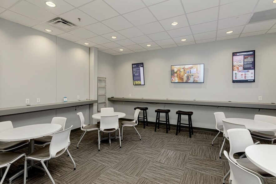 More Photos Of 2926 Kraft Dr, Nashville Light Distribution For Lease