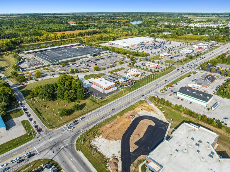 More Photos Of 2926 US 52, West Lafayette Storefront For Sale