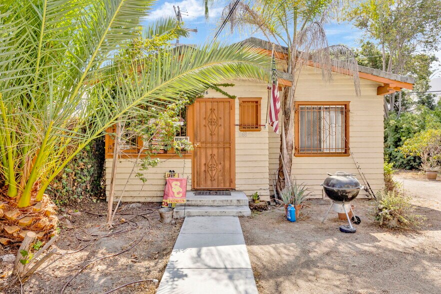 More Photos Of 1166 W 39th Pl, Los Angeles Apartments For Sale