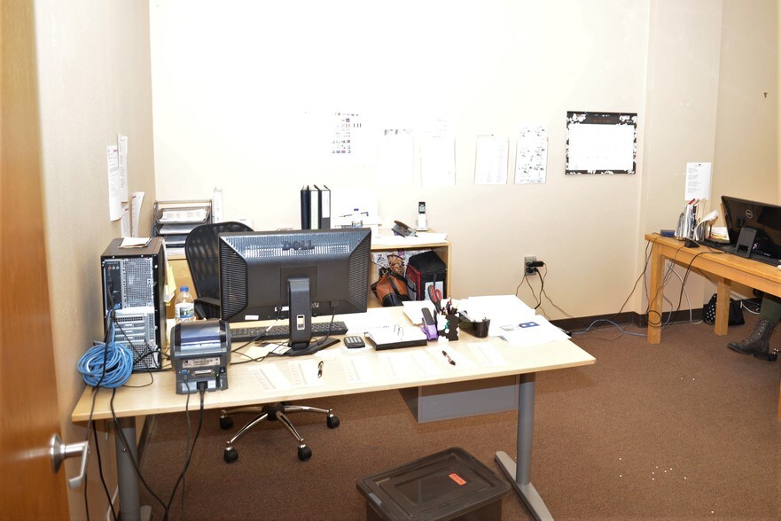 More Photos Of 1343 E Wisconsin Ave, Pewaukee Light Distribution For Lease