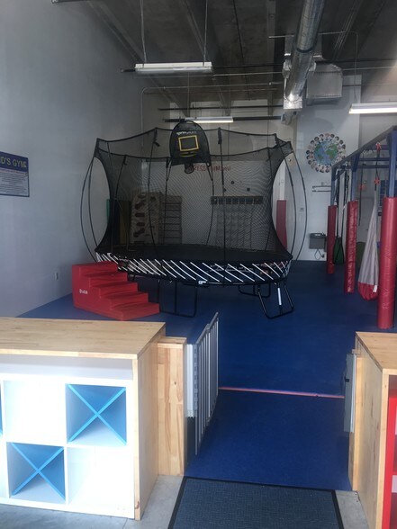 More Photos Of 13115 W Okeechobee Rd, Hialeah Storefront Retail Office For Lease