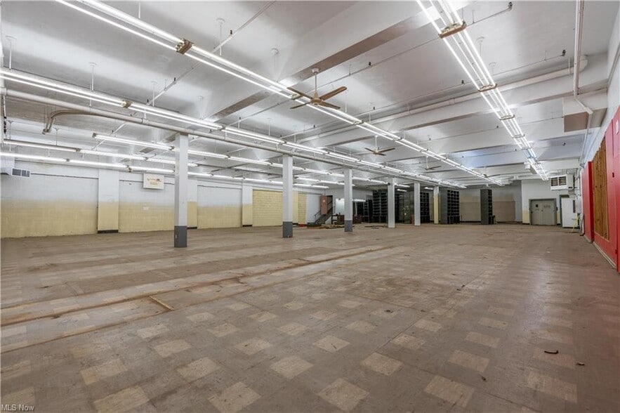 More Photos Of 314 Cherry Ave SE, Canton Warehouse For Sale