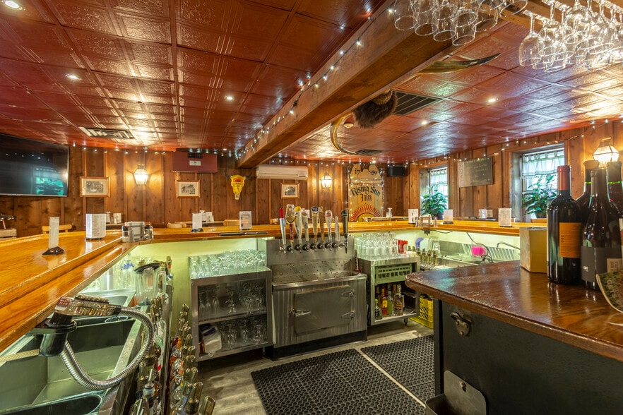 More Photos Of 898 Allentown Rd, Telford Restaurant For Sale