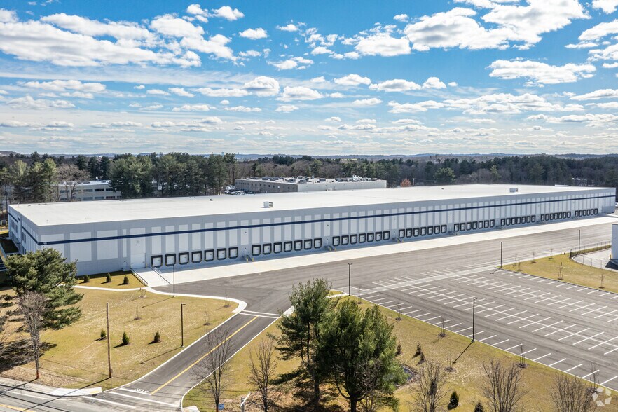 More Photos Of 175 Lowell St, Wilmington Distribution For Sale