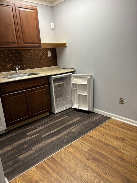 More Photos Of 13-15 Henry Ave, Feasterville Trevose Unknown For Lease