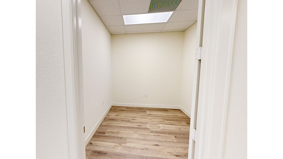 More Photos Of 17904 W Lake Houston Pky, Atascocita Medical For Sale