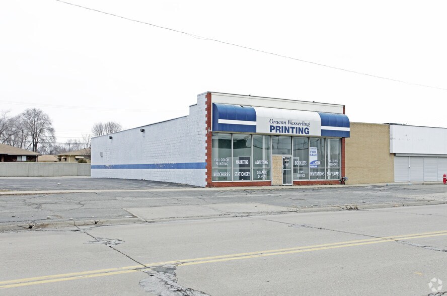 Primary Photo Of 18145 E 8 Mile Rd, Eastpointe Light Distribution For Sale