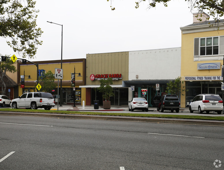 Primary Photo Of 325-327 N Brand Blvd, Glendale Storefront For Lease