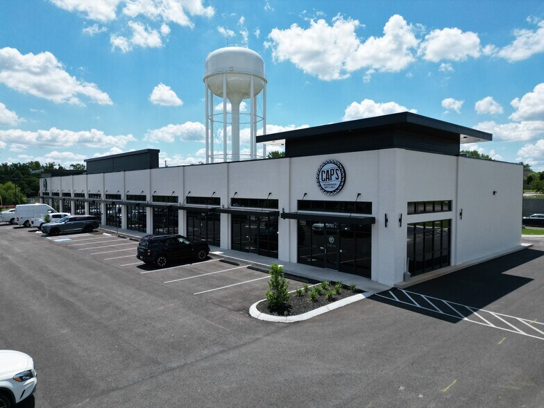 Primary Photo Of 2720 Madison St, Clarksville General Retail For Lease
