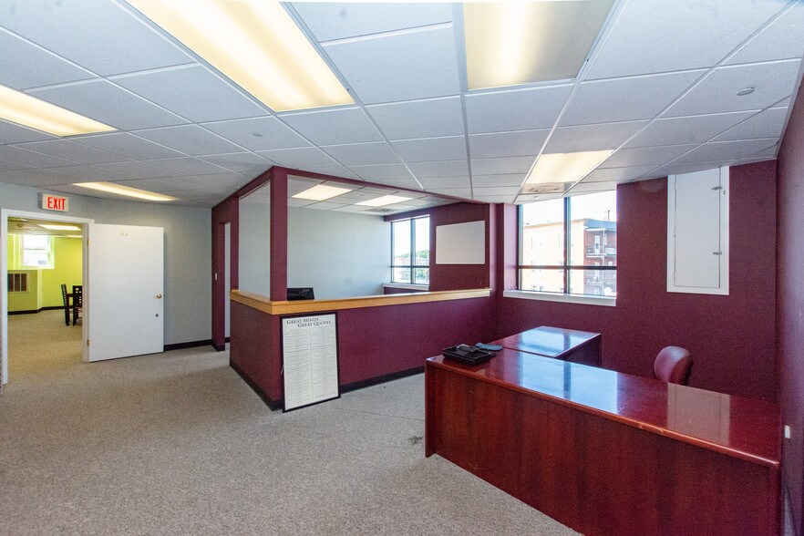 More Photos Of 975-977 Saratoga St, Boston Storefront Retail Office For Lease