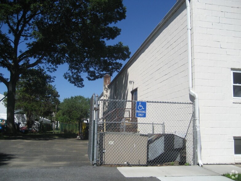 More Photos Of 330 Central Ave, Deer Park Religious Facility For Sale