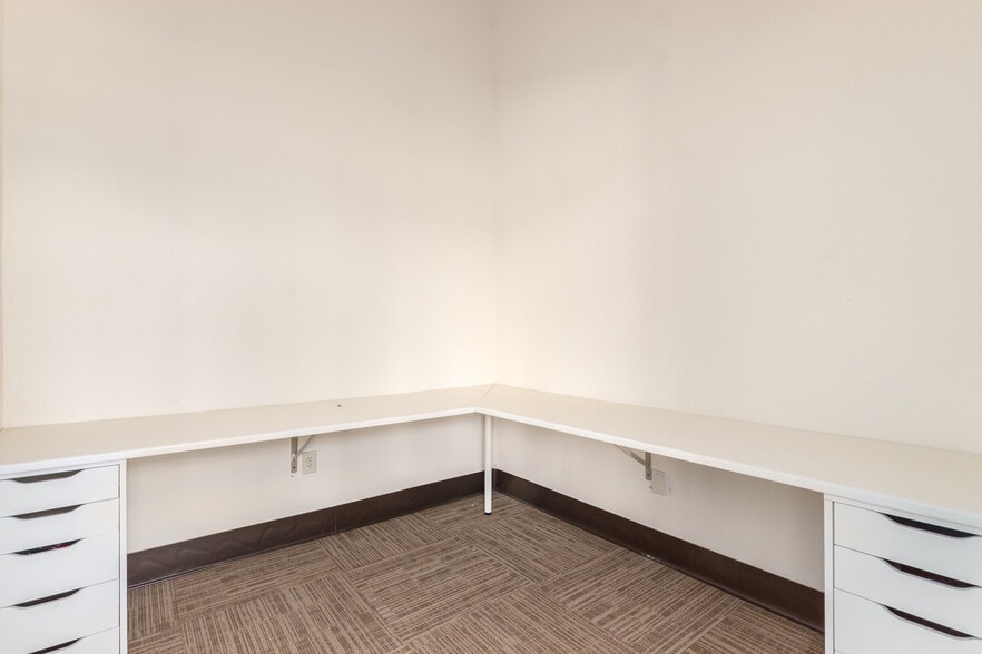 More Photos Of 3601 N Las Vegas Blvd, Las Vegas Storefront For Sale