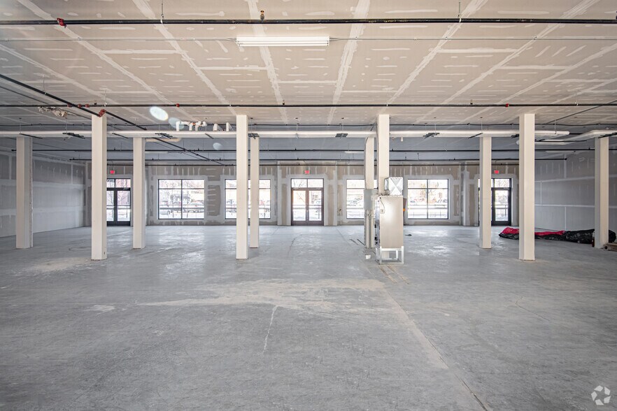 More Photos Of 2418 Winnebago St, Madison Apartments For Lease