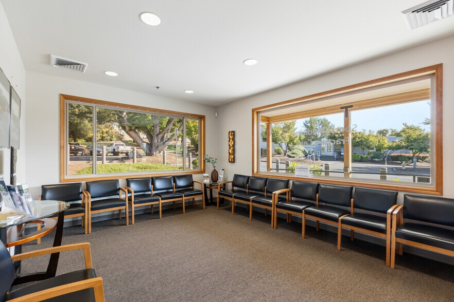 More Photos Of 277 Medical Loop, Roseburg Medical For Lease