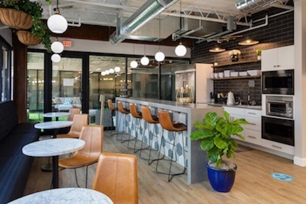 More Photos Of 7400 N Oracle Rd, Tucson Office For Sale