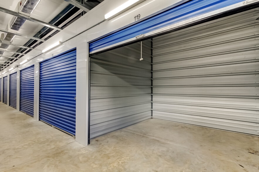 More Photos Of 921 E Norvell Bryant Hwy, Hernando Self Storage For Sale