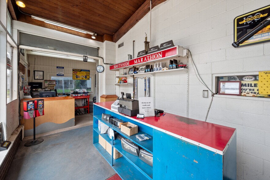More Photos Of 602 S Jefferson St, Huntington Specialty For Sale