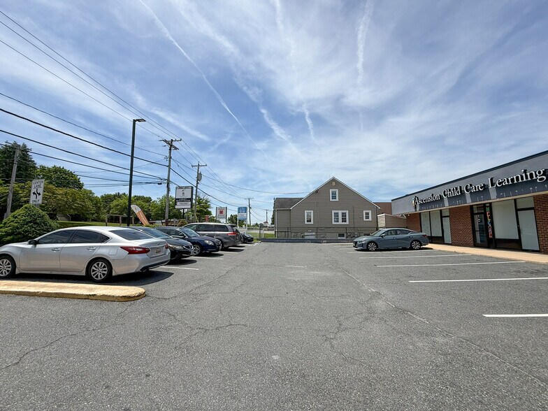 More Photos Of 8868 Belair Rd, Nottingham Medical For Sale
