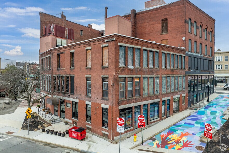 More Photos Of 336 Main St, Fitchburg Coworking Space
