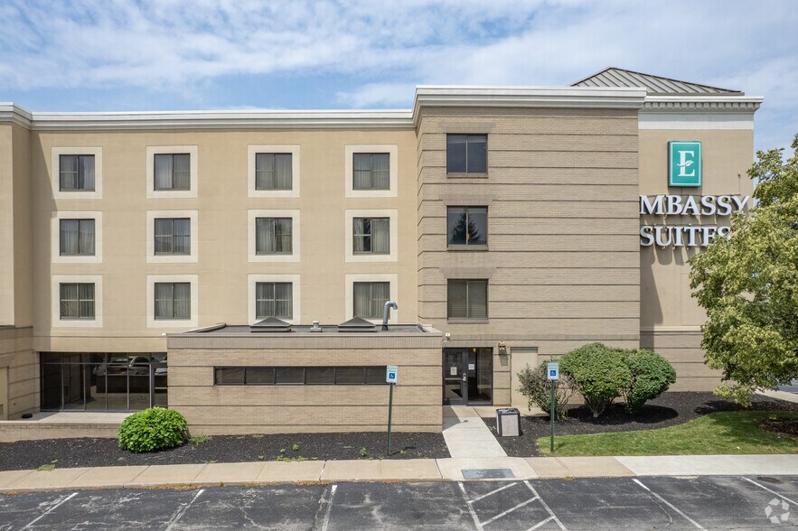 More Photos Of 3775 Park East Dr, Beachwood Hotel For Sale