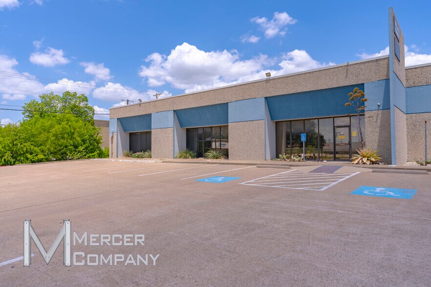 More Photos Of 1121-1137 Jupiter Rd S, Garland Unknown For Lease