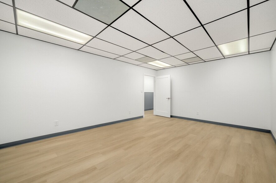 More Photos Of 570 N Towne Ave, Pomona Storefront Retail Office For Sale