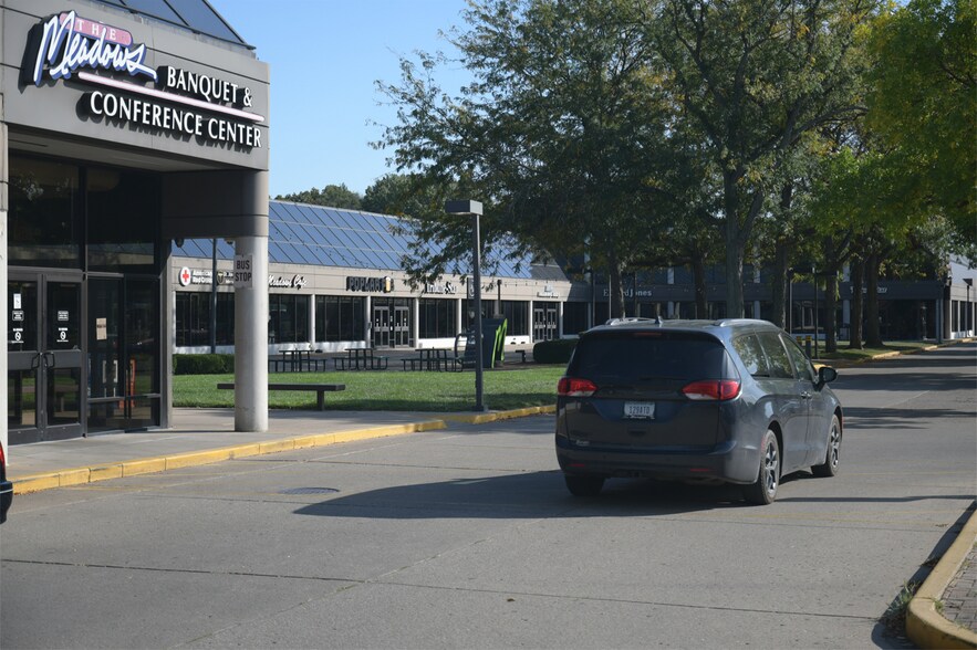 More Photos Of 320-350 S 25th St, Terre Haute Unknown For Lease