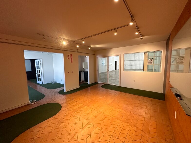 More Photos Of 2501 Jennings St, San Francisco Manufacturing For Lease