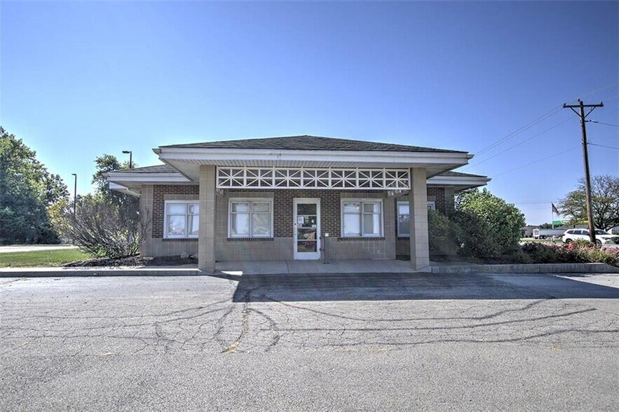 More Photos Of 330 N Wyckles St, Decatur Medical For Sale