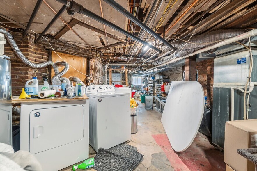 More Photos Of 1215 John St, Baltimore Multifamily For Sale